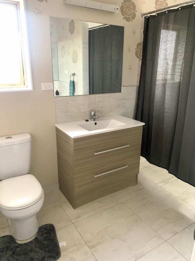 Kg Ensuite Palmerston North Exterior photo
